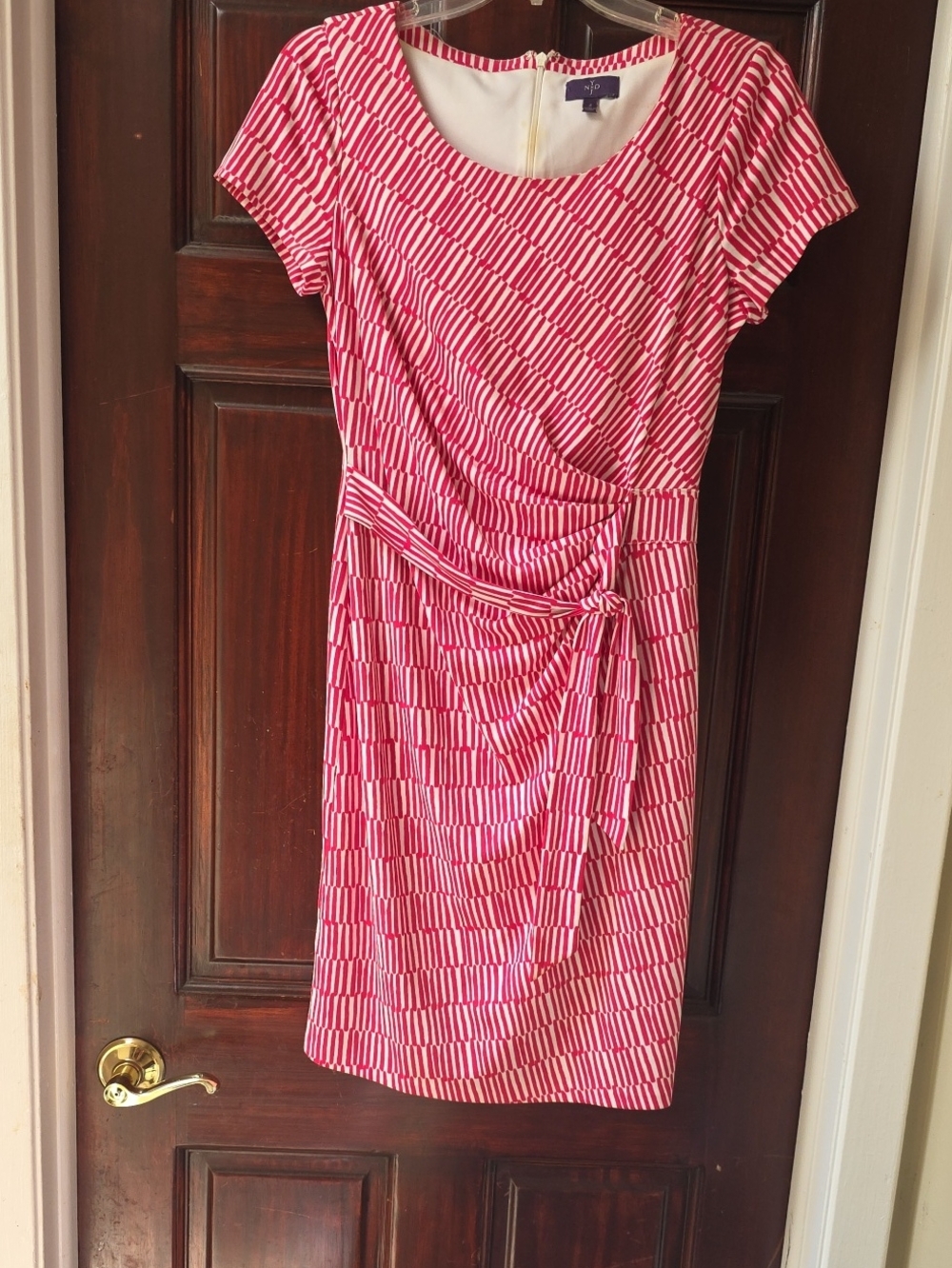 Patterned Pink Sheath Dress with Tie Waist BY NYMJ In A Size 4.  EUC